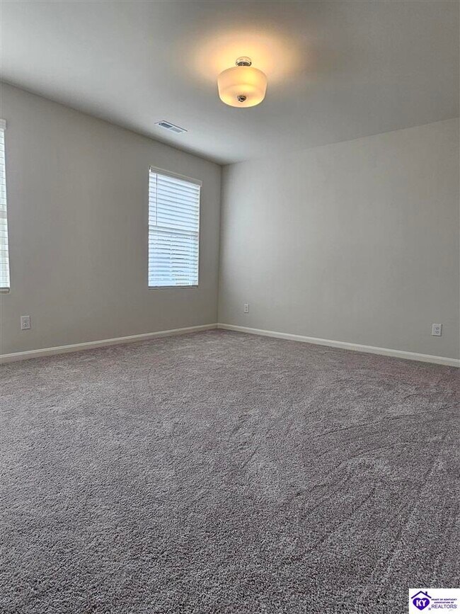 Building Photo - 601 Ashwood Ave