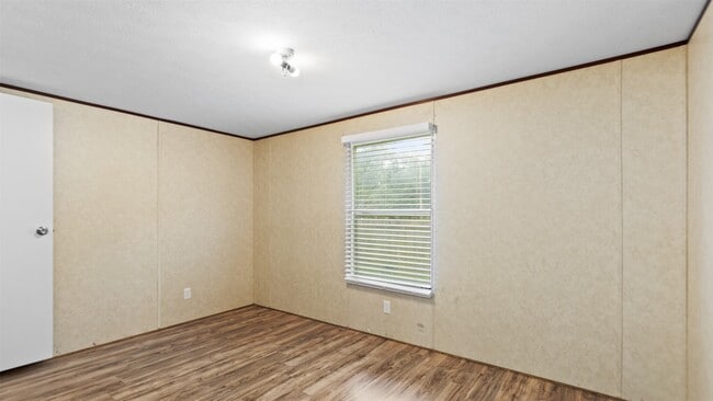 Building Photo - 91 Maple Ln