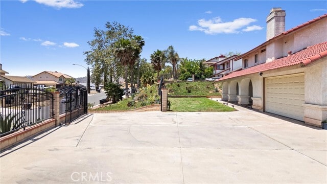 Building Photo - 10703 Valley Dr