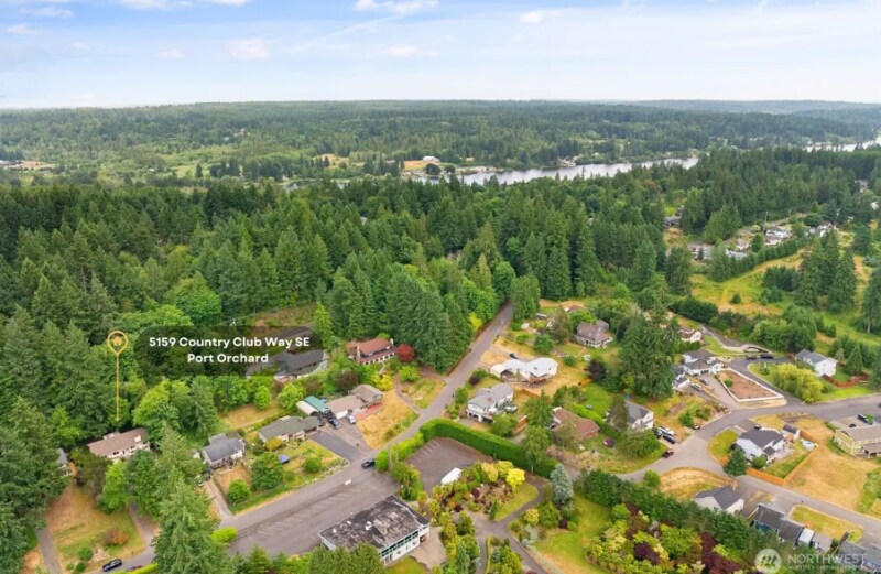 Building Photo - 5159 Country Club Way SE