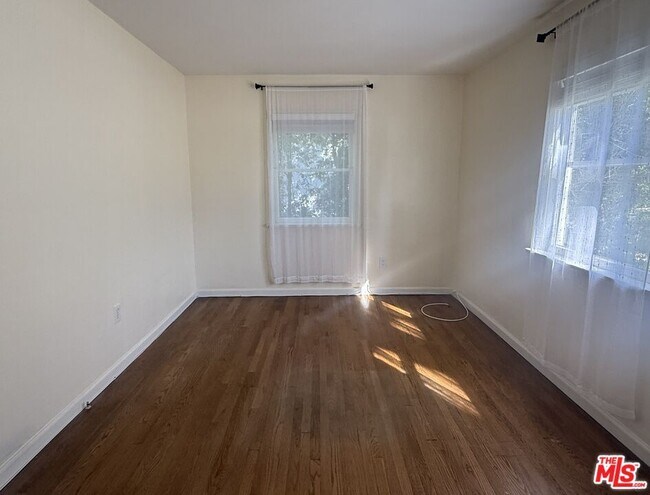 Building Photo - 11527 Albers St