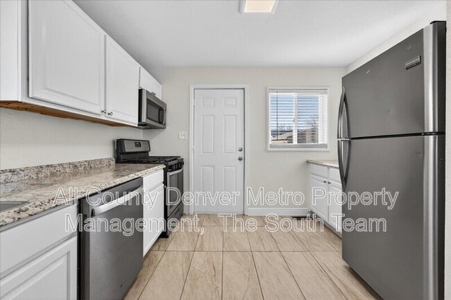 Building Photo - 69 Del Mar Cir