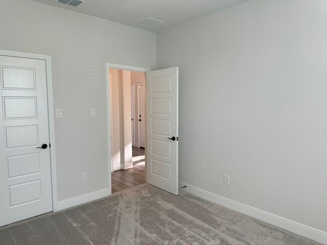 Building Photo - 16622 Daylight Ln
