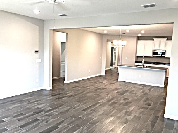 Building Photo - 144 Athens Dr