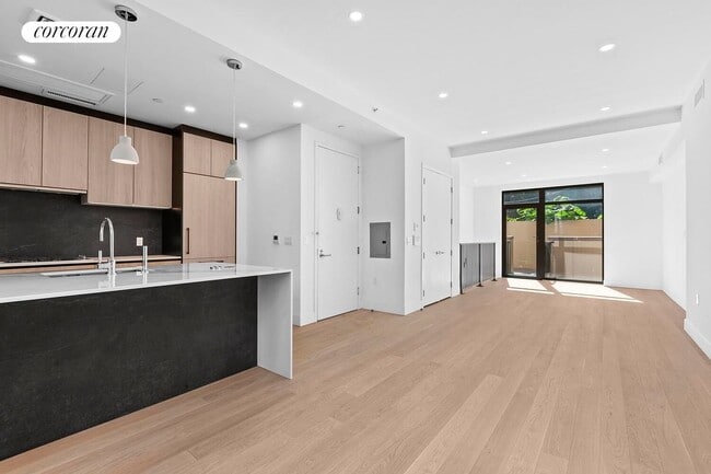 Building Photo - 148 Attorney St