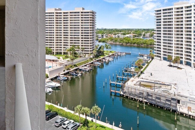 Building Photo - 4301 N Ocean Blvd