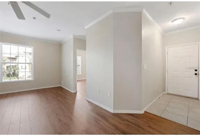 Building Photo - 10209 Courtney Palms Blvd