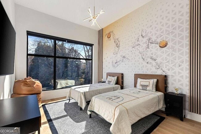 Building Photo - 3600 Lower Roswell Rd