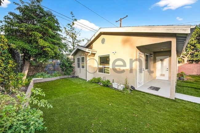 Building Photo - 363 E 63rd St