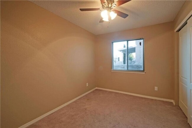 Building Photo - Lovely 4 bedroom inEast Side El Paso!!