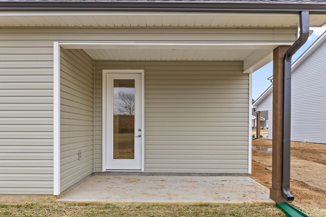 Building Photo - 3 Bedroom 2 Bath new construction home, av...