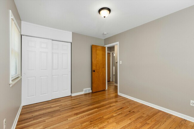 Building Photo - 1319 Amelia St