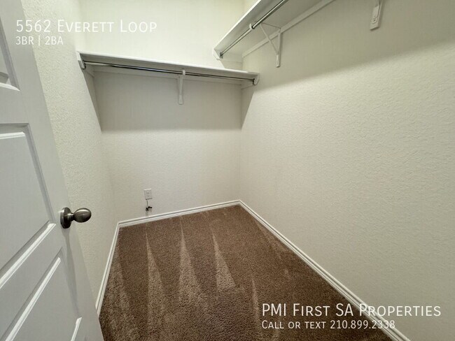 Building Photo - 5562 Everett Loop