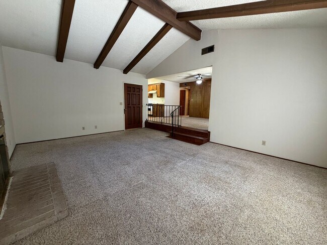 Building Photo - 7739 Southcliff Dr