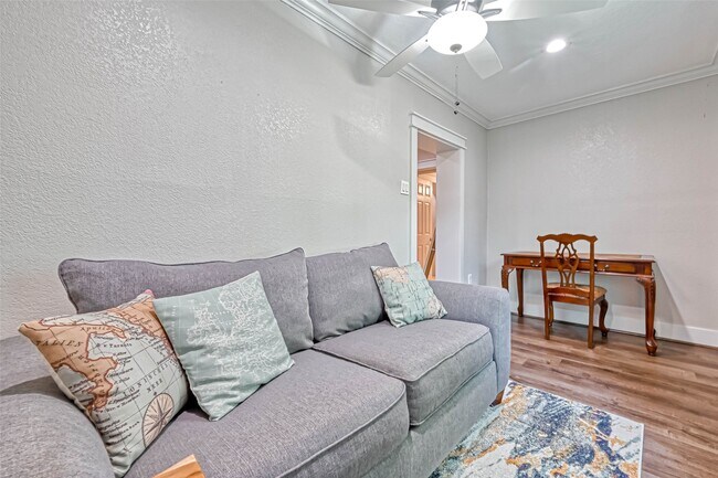 Building Photo - 10601 Willowgrove Dr