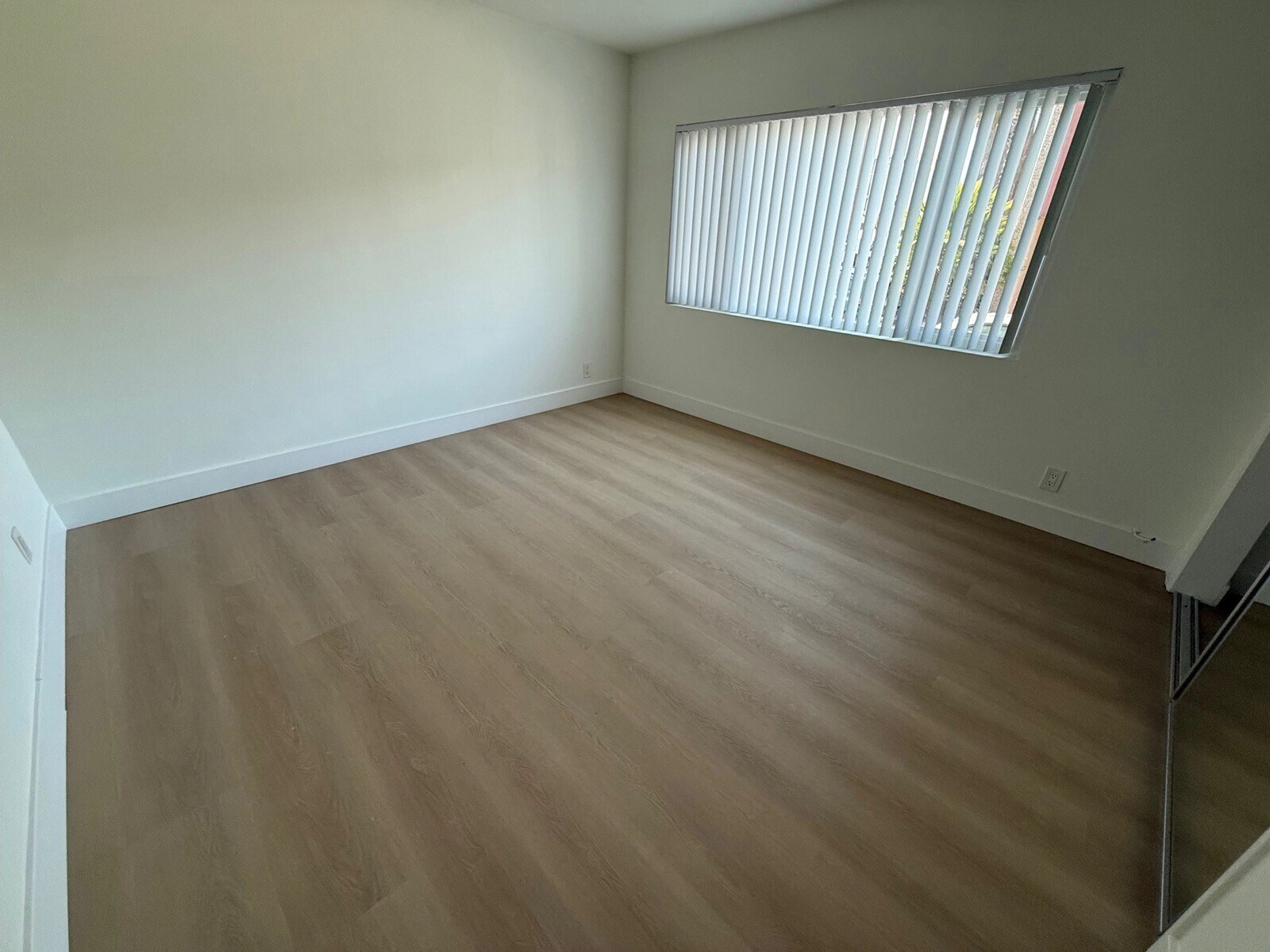 Building Photo - 3806 Pacific Ave