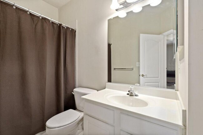 Building Photo - 8014 Endzone Way
