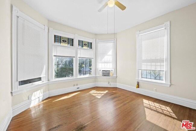 Building Photo - 1223 W 23rd St