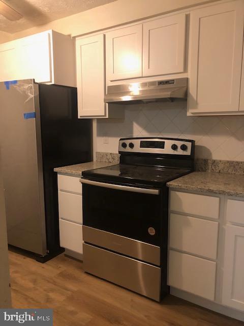 Building Photo - 3500 Kingsley Ct