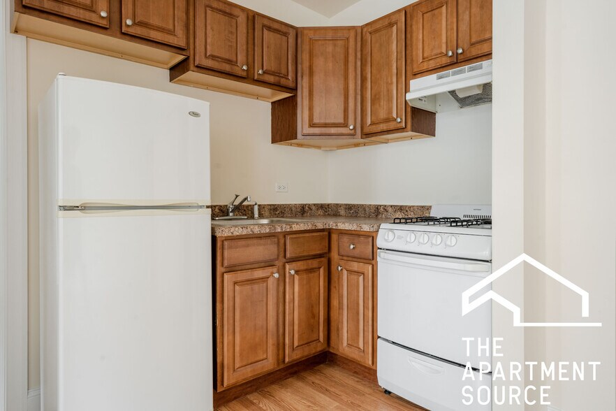 Building Photo - 2606 N Kimball Ave