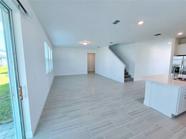 Building Photo - 2232 Hen Rd