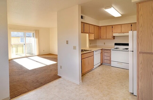 Building Photo - Boulder Creek Apartments