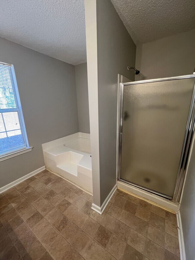 Building Photo - 3414 Bells Landing Dr