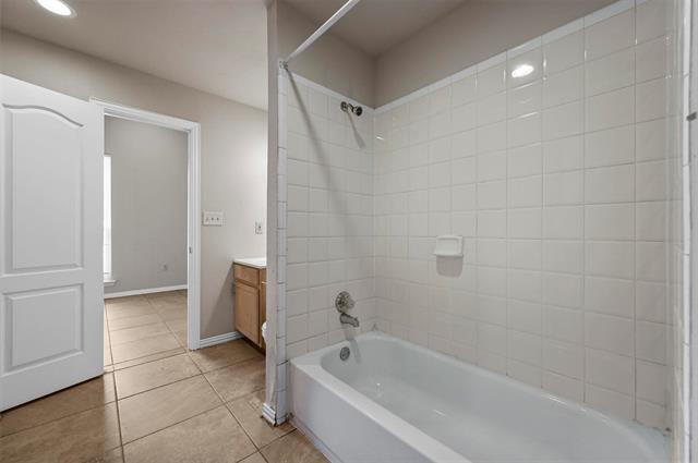 Building Photo - 902 Wentwood Dr