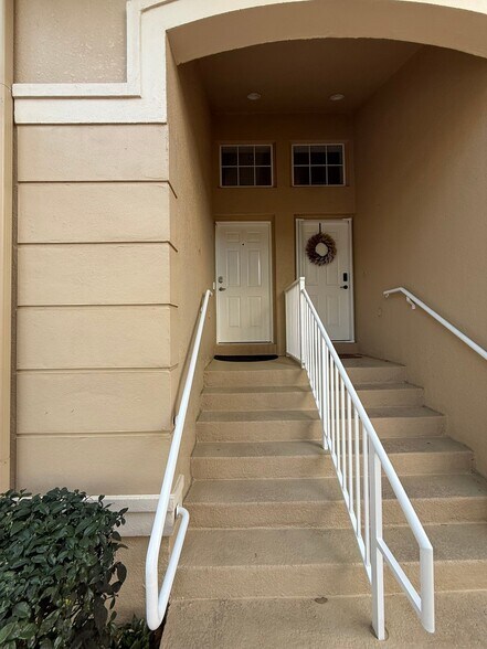 Building Photo - 5492 Compass Pte