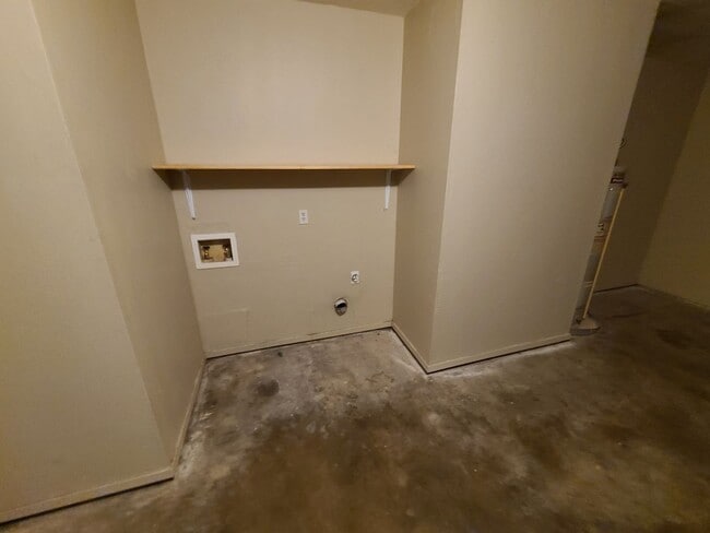 Building Photo - COMING SOON!!! 4 Bedroom Home!!!