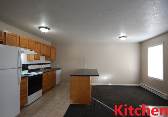 Building Photo - 115-117 South Plum