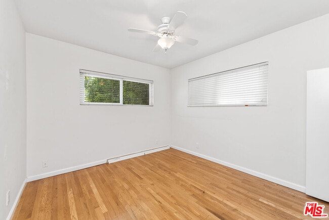 Building Photo - 3023 Prospect Ave