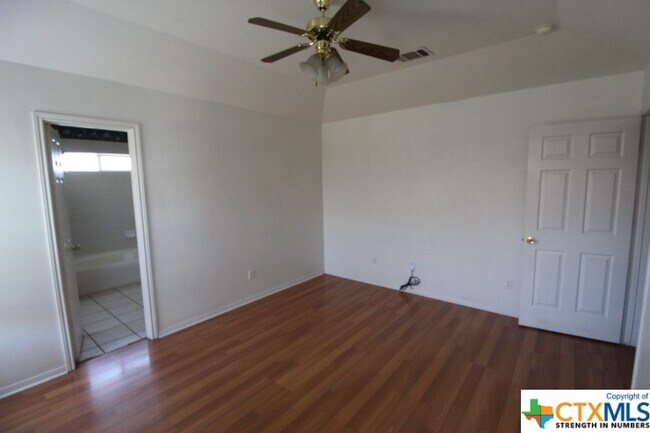Building Photo - 4209 Adobe Dr