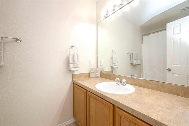 Building Photo - 3422 Glenmore Meadow Dr