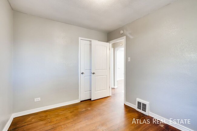 Building Photo - 3565 Newport St