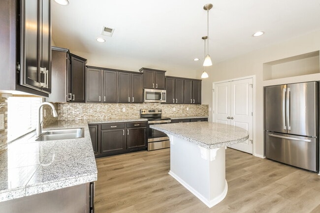 Building Photo - 10558 Worchester St