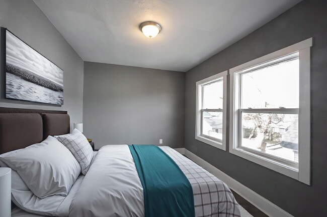 Building Photo - 24 N Euclid Ave