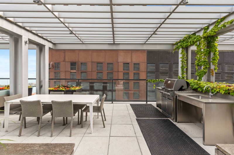 Building Photo - 465 E Illinois St