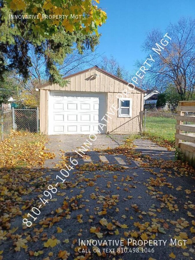 Building Photo - Charming Ranch style 2 bedroom, 1 bath hom...