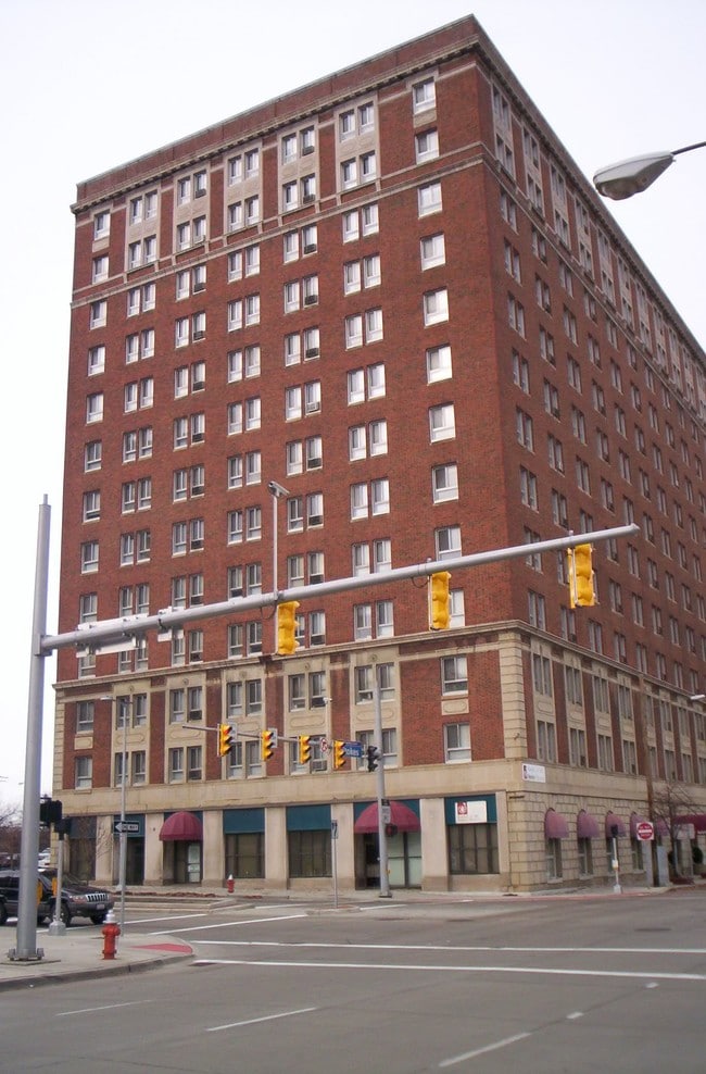 Fenway Manor 10651 Euclid Ave Cleveland OH 44106 Apartment Finder