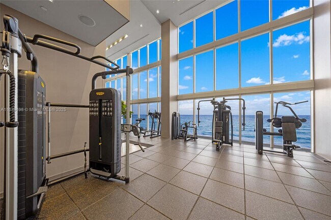 Building Photo - 1830AVAIL S Ocean Dr