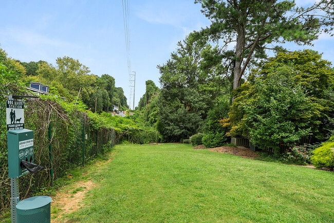 Building Photo - 103 La Rue Pl NW