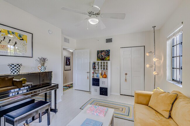 Building Photo - 4801 PGA Boulevard