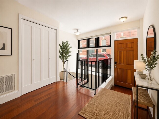 Building Photo - 46 N Bennet St