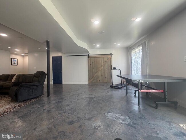 Building Photo - 1703 Aldin Ct