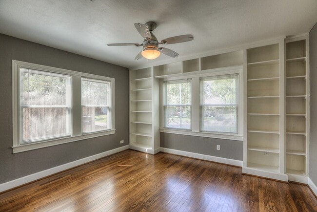 Building Photo - 926 Dorothy St