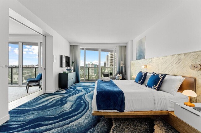 Building Photo - 3101 Bayshore Dr