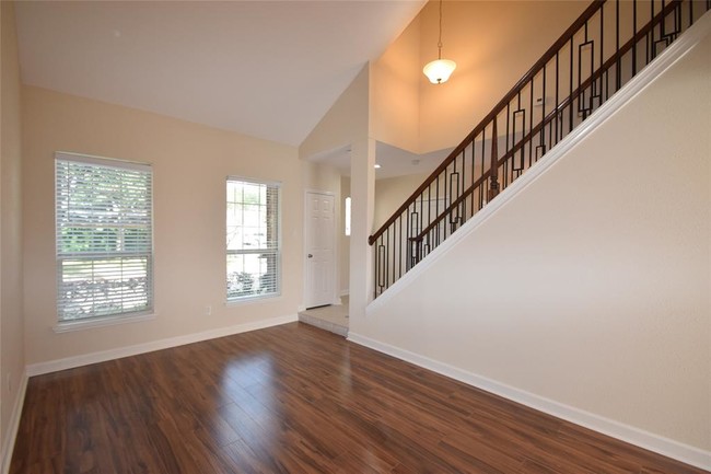 Building Photo - 15107 Kimberley Ct