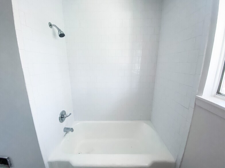 Building Photo - 536 81st St S