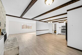 Building Photo - 3 Bedroom 2 Bath Country Home For Rent in Dover!